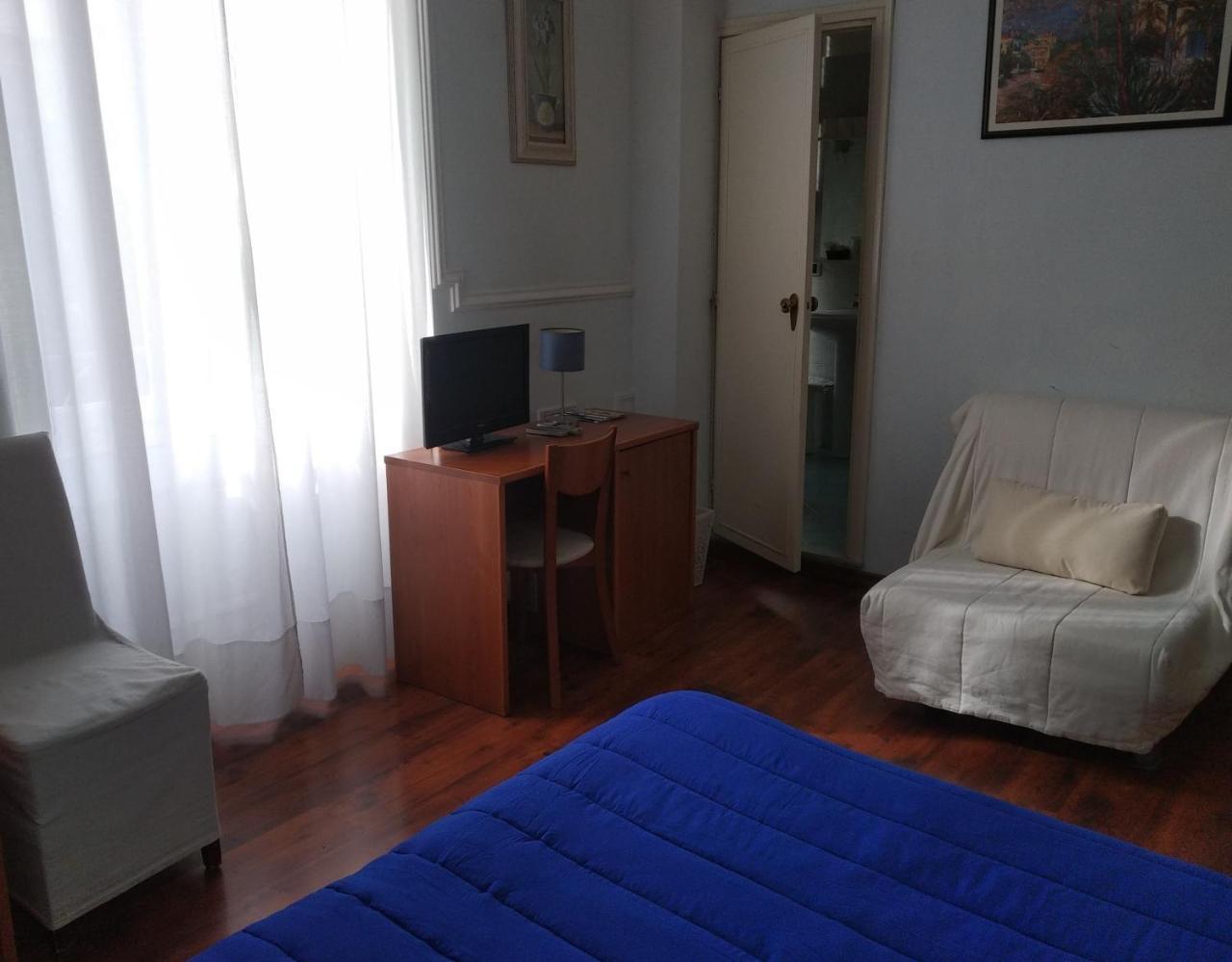Hotel Lucciola บอร์ดิเกรา ภายนอก รูปภาพ