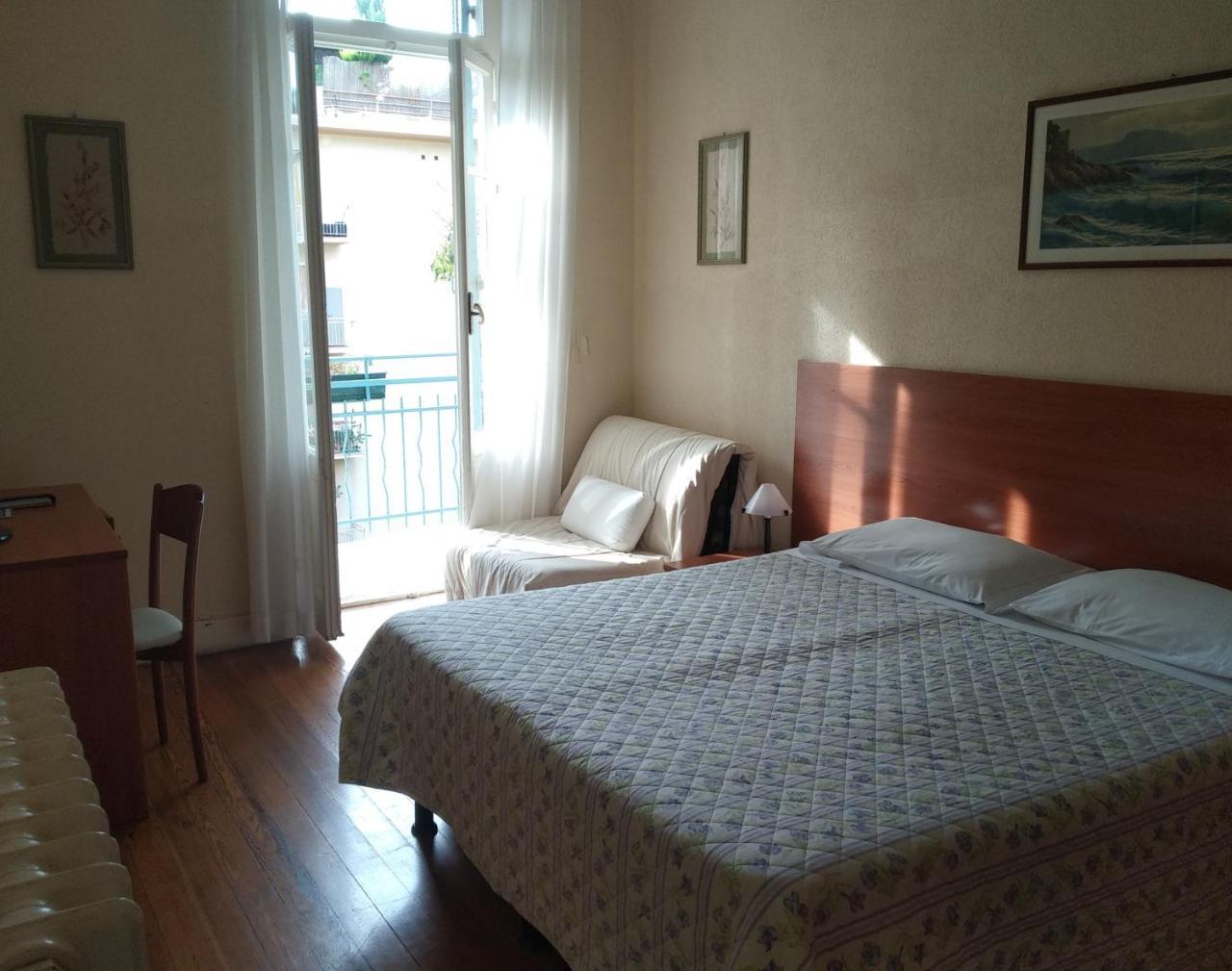 Hotel Lucciola บอร์ดิเกรา ภายนอก รูปภาพ